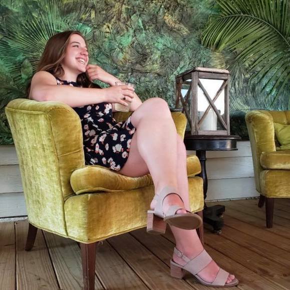 Meet your Posher, Leighton - Picture 1 of 1